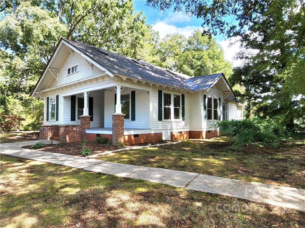 404 8th Street - Photo 1