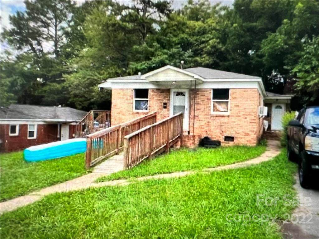 2620 Dundeen Street - Photo 1