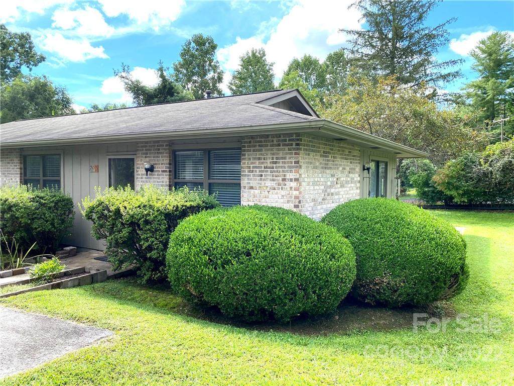 703 Farmington Circle - Photo 1