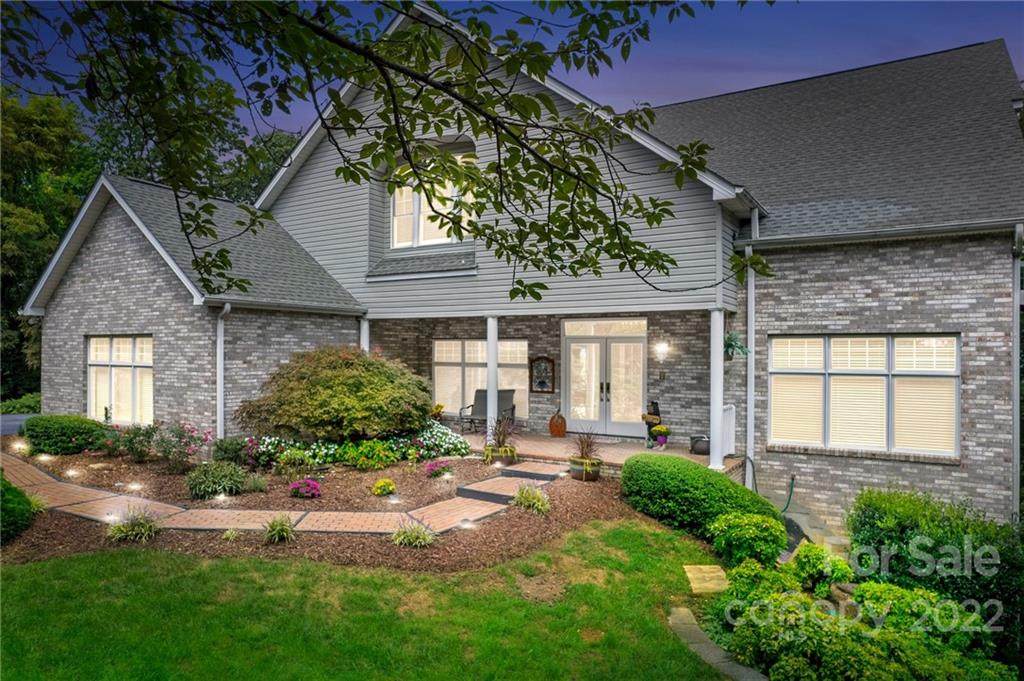 1406 Woodsong Drive - Photo 1