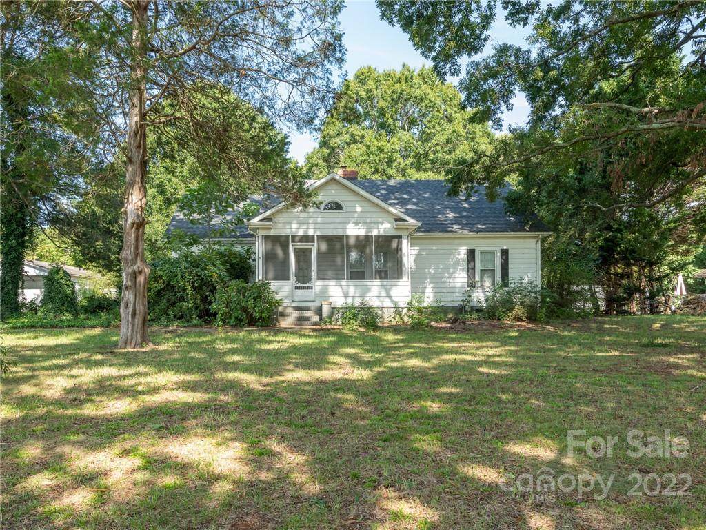 13321 Mt Holly-Huntersville Road - Photo 1