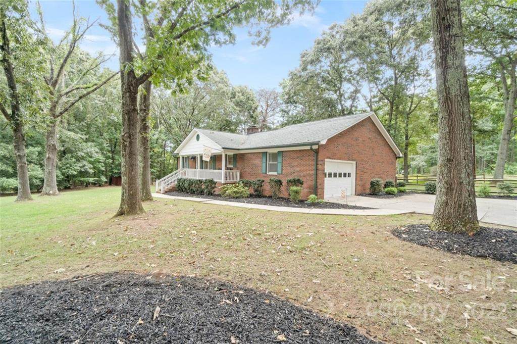 1177 Reynards Circle - Photo 1