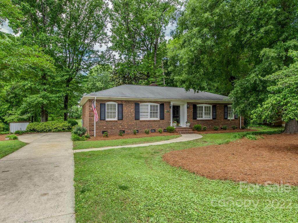 5823 Doncaster Drive - Photo 1