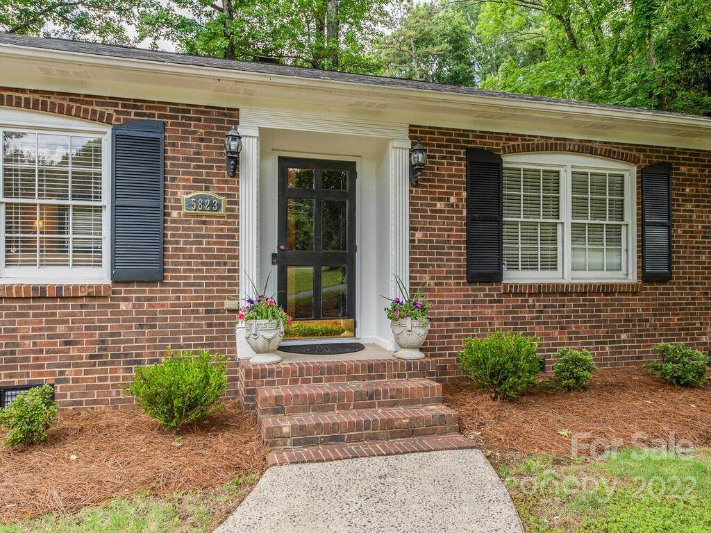 5823 Doncaster Drive - Photo 1