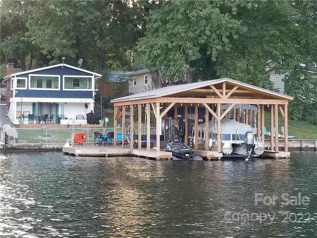 852 Pinehaven Drive - Photo 1