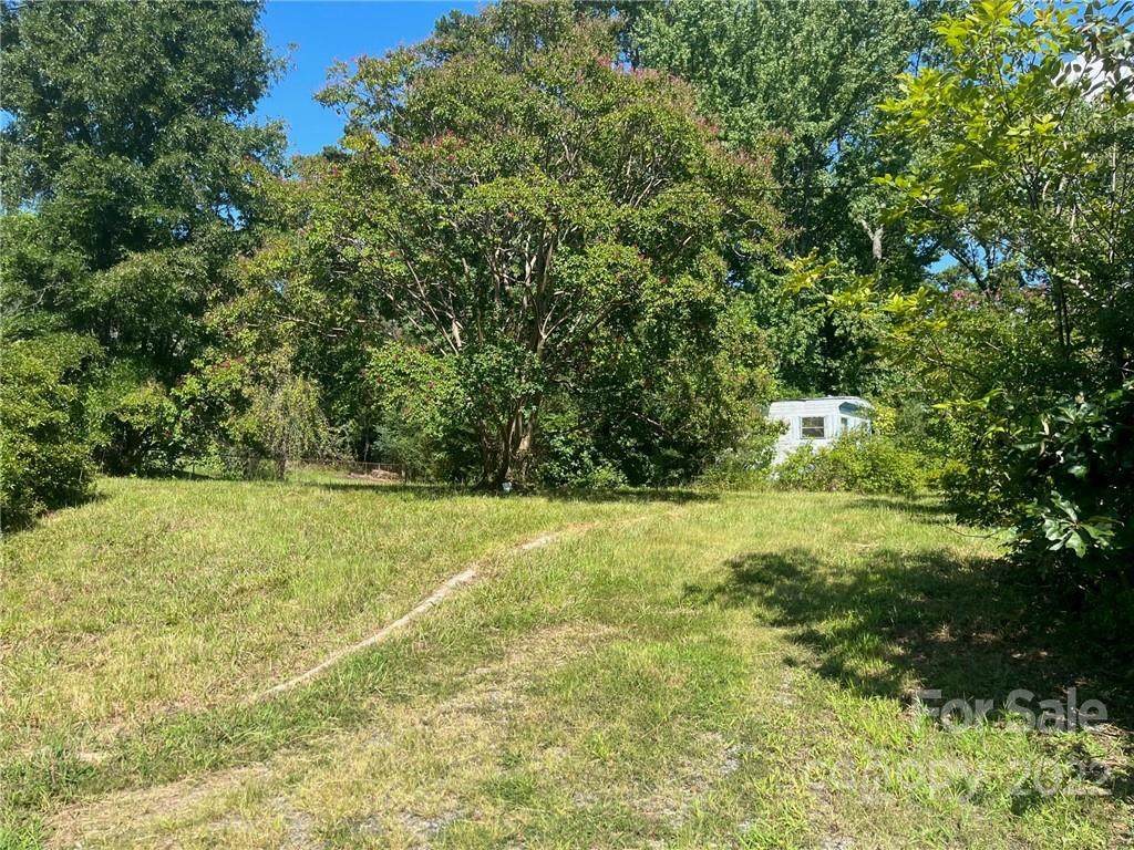8016 Dow Road - Photo 1