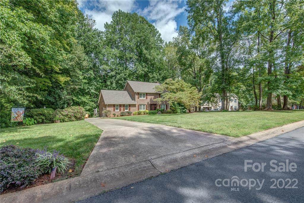 3430 Thoroughbred Court - Photo 1
