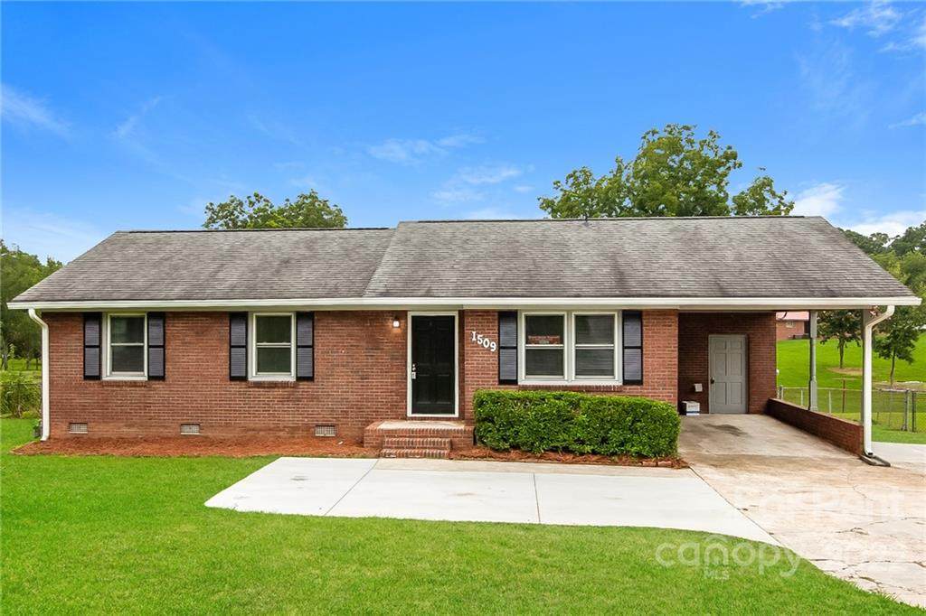 1509 Dallas Cherryville Highway - Photo 1