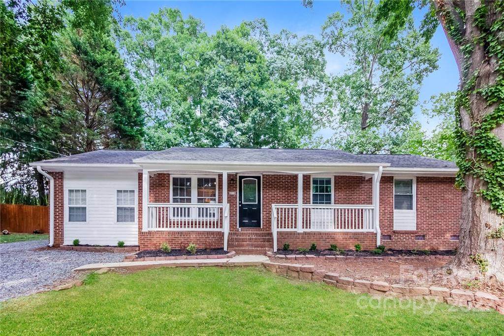 2514 Vinton Drive - Photo 1