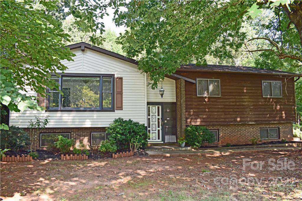 2844 Sides Avenue - Photo 1