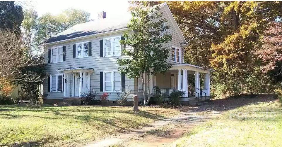318 Gold Street - Photo 1
