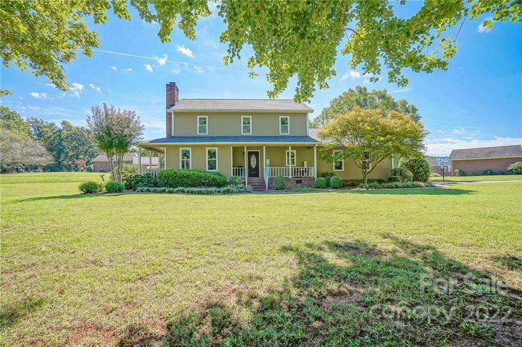 420 Eastland Drive - Photo 1