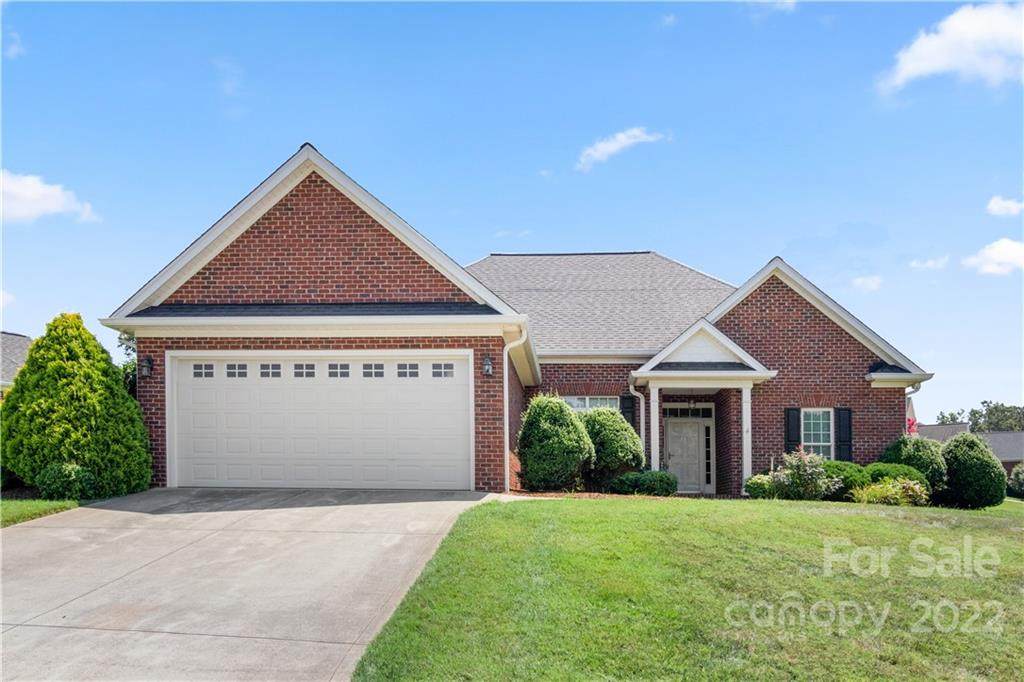 135 Blakemore Drive - Photo 1