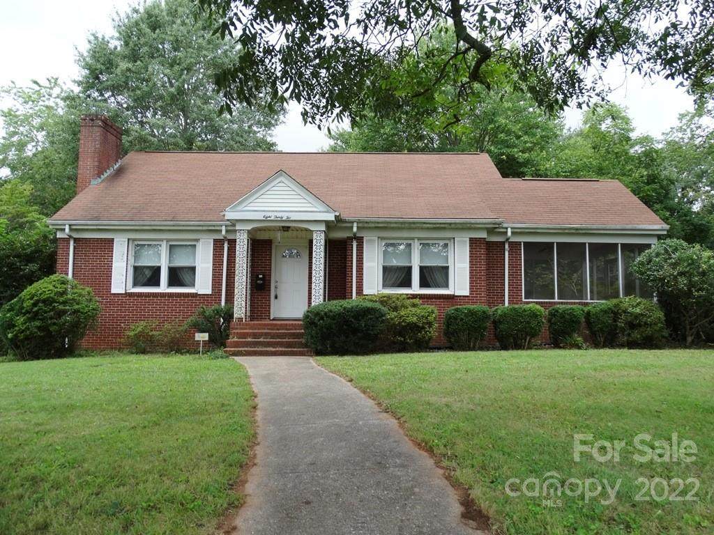 832 5th Street - Photo 1
