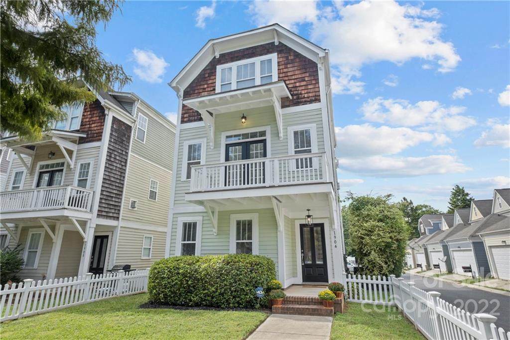 1904 Lela Avenue - Photo 1