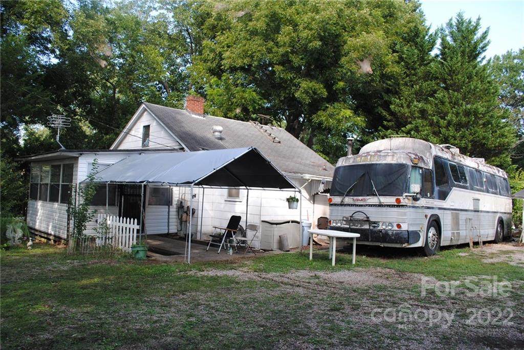 2605 Oakwood Avenue - Photo 1