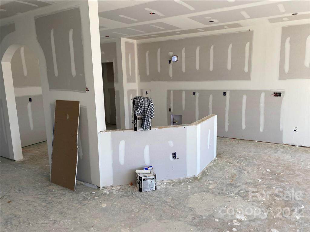 124 Doncaster Drive - Photo 1