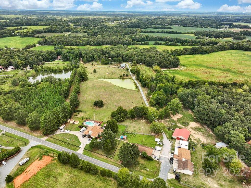 1712 Garrett Road - Photo 1