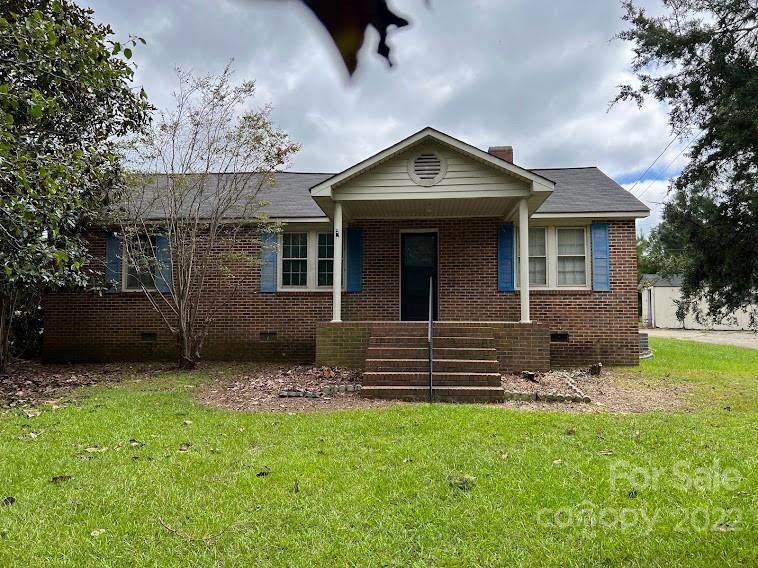 2583 Lynwood Drive - Photo 1
