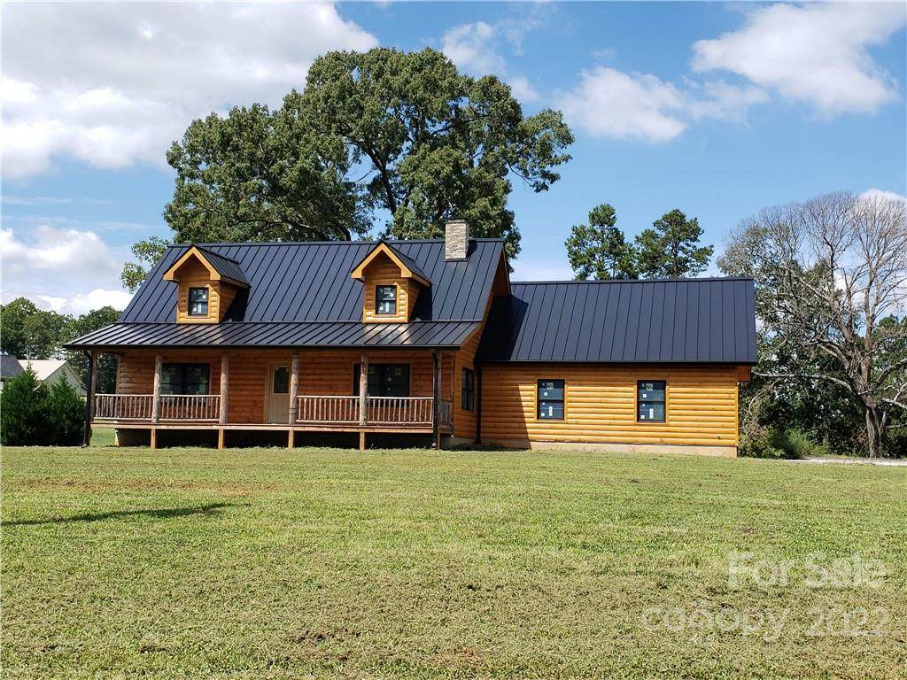 1570 London Road - Photo 1