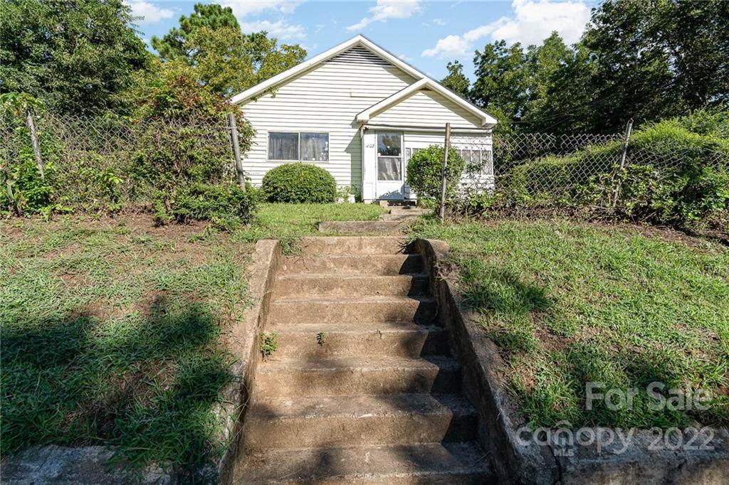 1403 Davidson Street - Photo 1