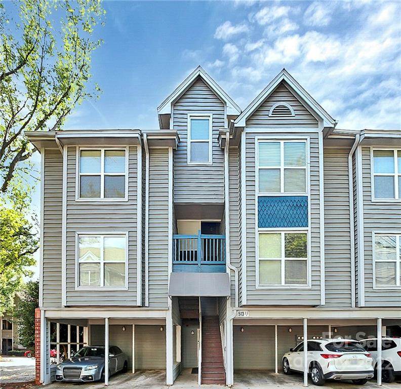 513 Graham Street - Photo 1