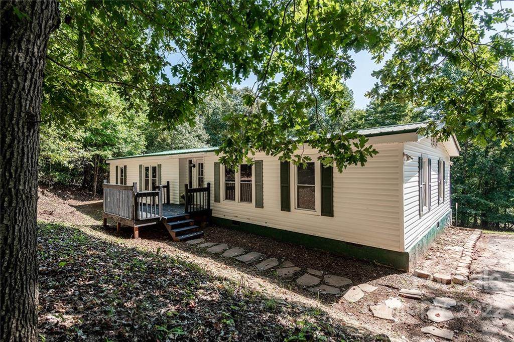 152 River Breeze Drive - Photo 1