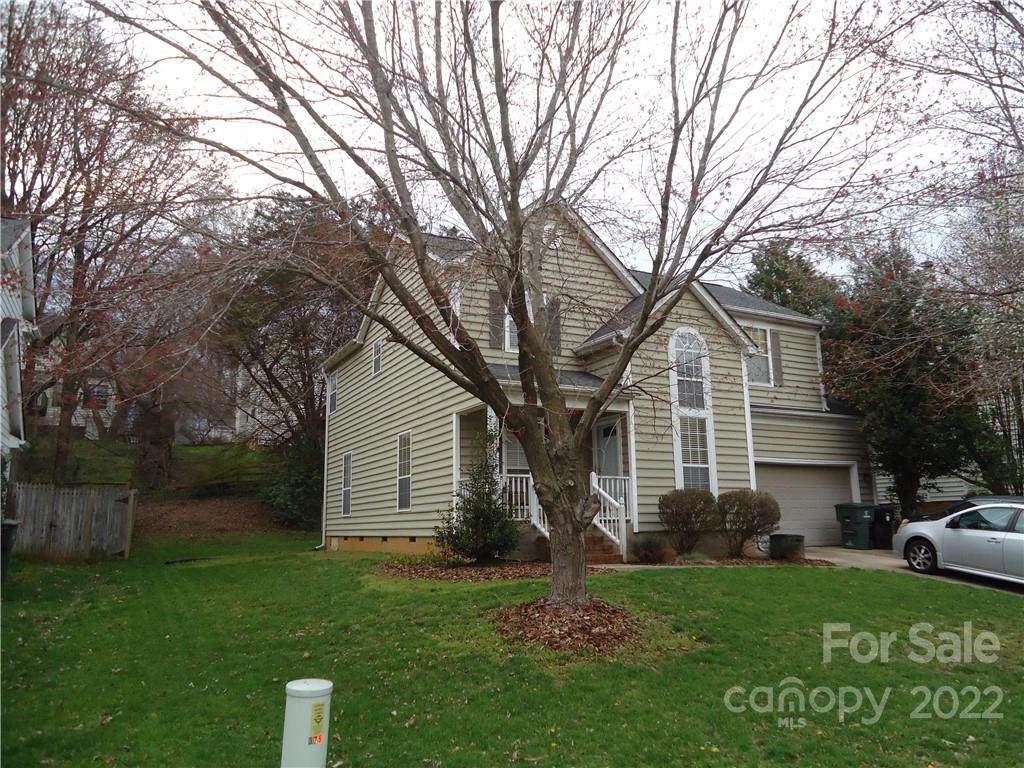 379 Queens Drive - Photo 1