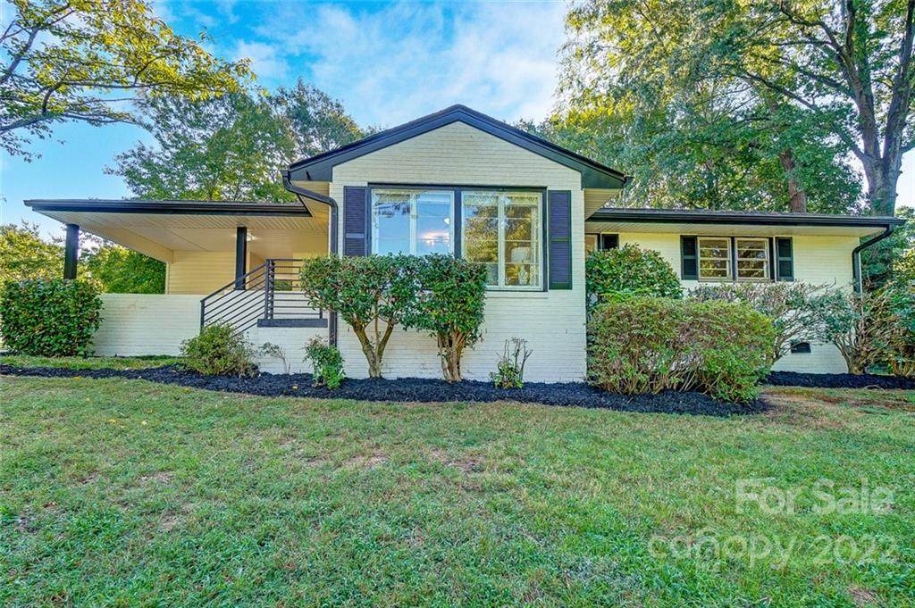 520 Hawthorne Lane - Photo 1