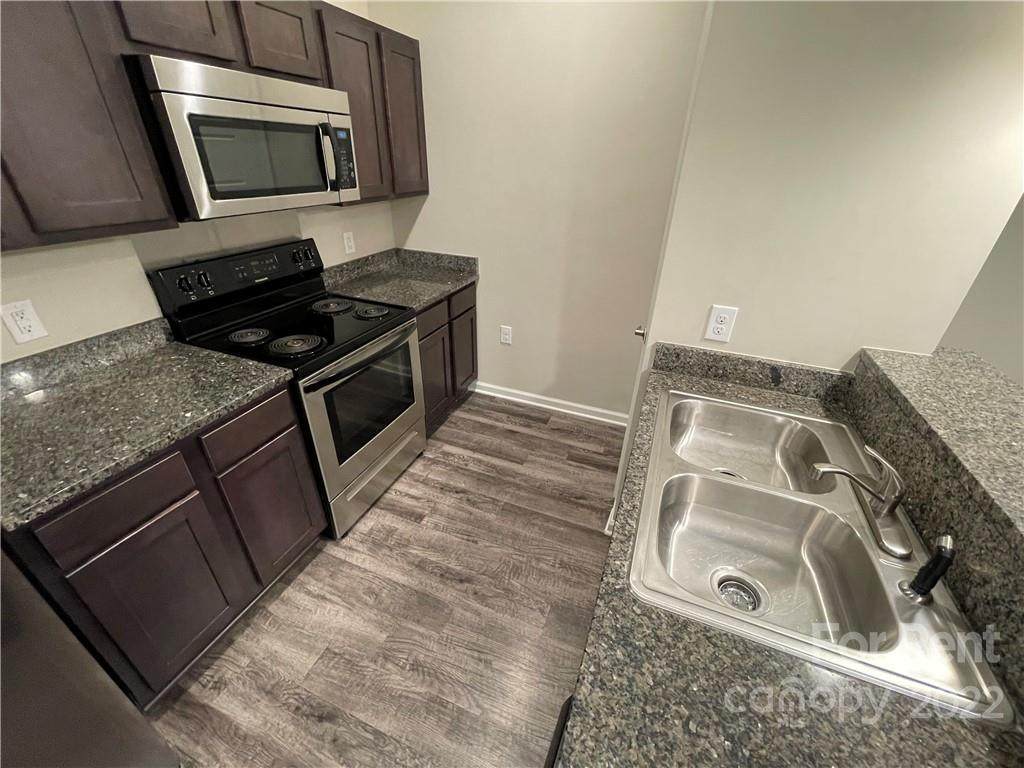 11115 Hyde Pointe Court - Photo 1