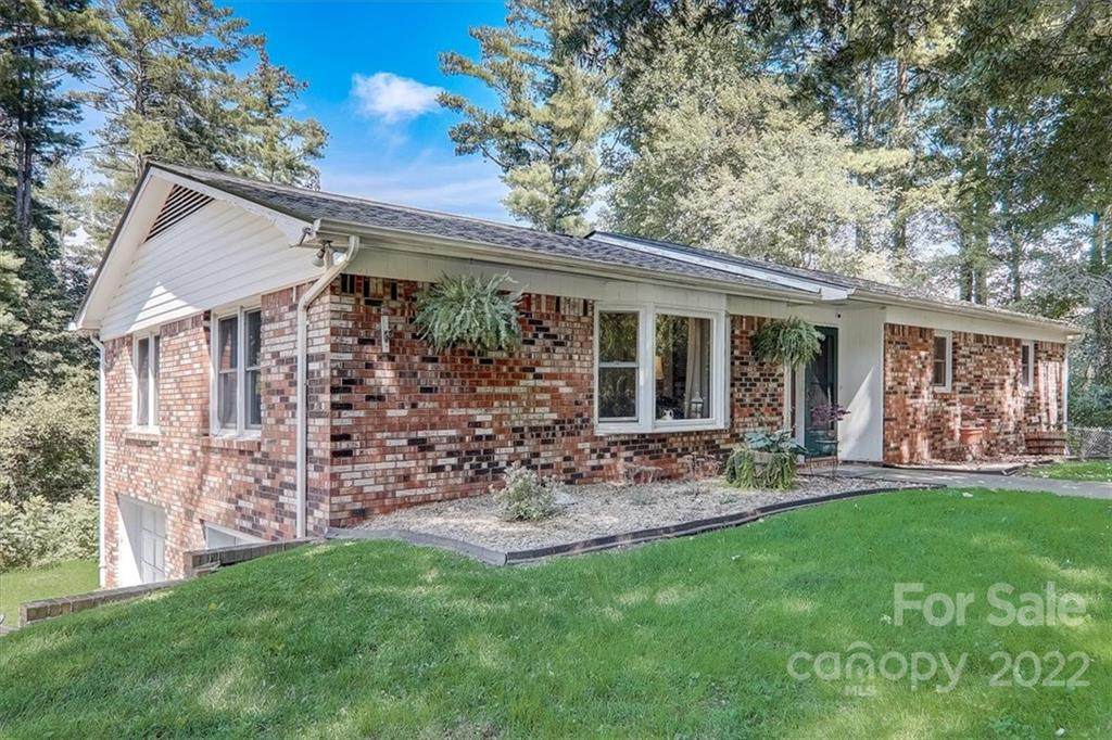 122 Surry Lane - Photo 1