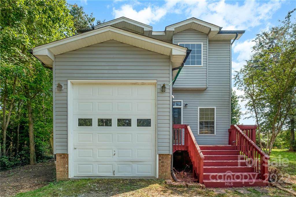 7640 Katherine Drive - Photo 1