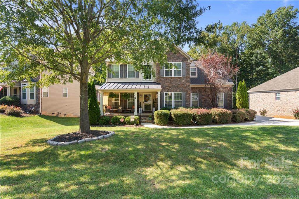 275 Squirrel Lane - Photo 1