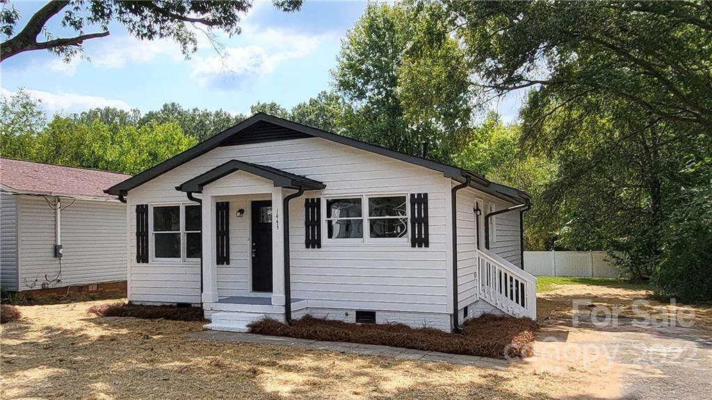 1443 Edgewood Drive - Photo 1