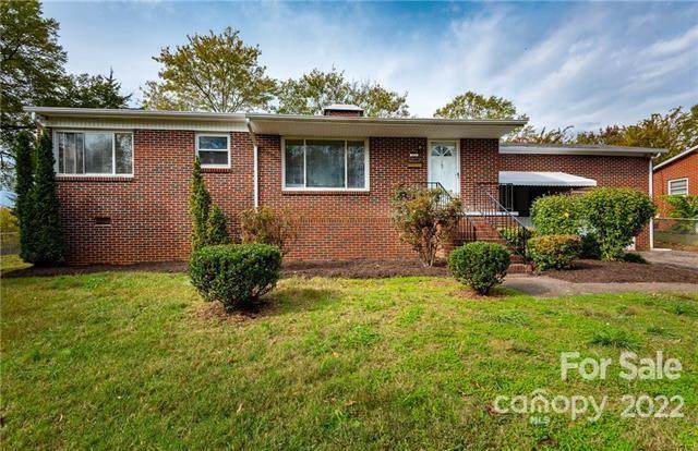 418 8th Street Drive - Photo 1