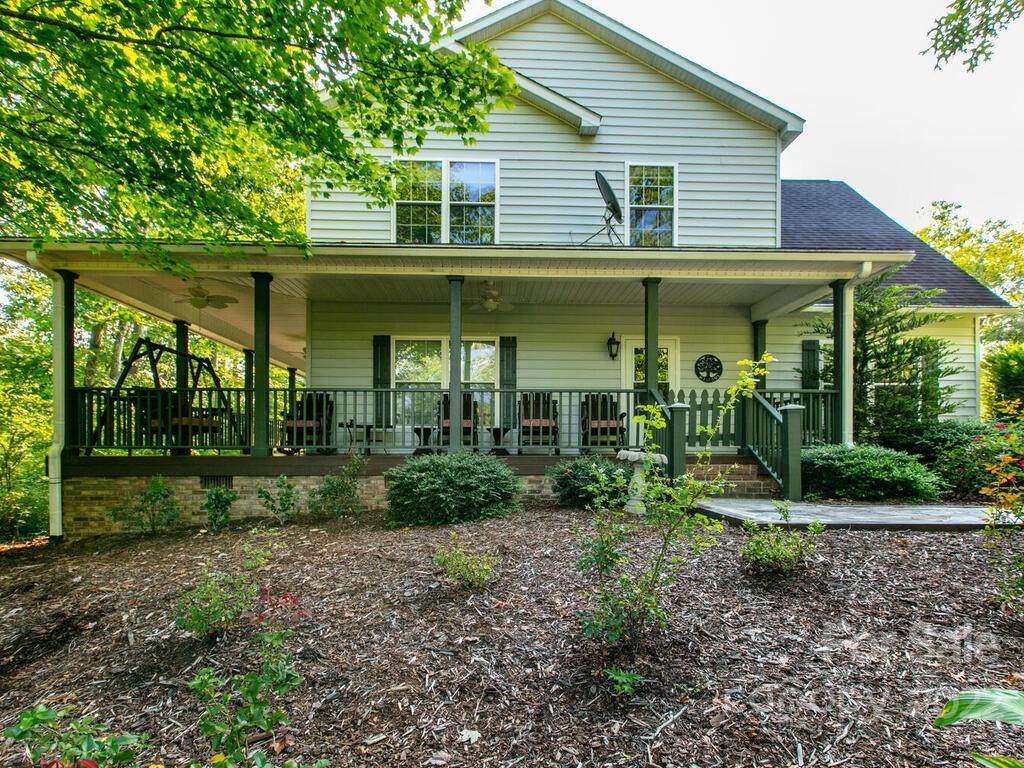 192 Buzzards Place - Photo 1