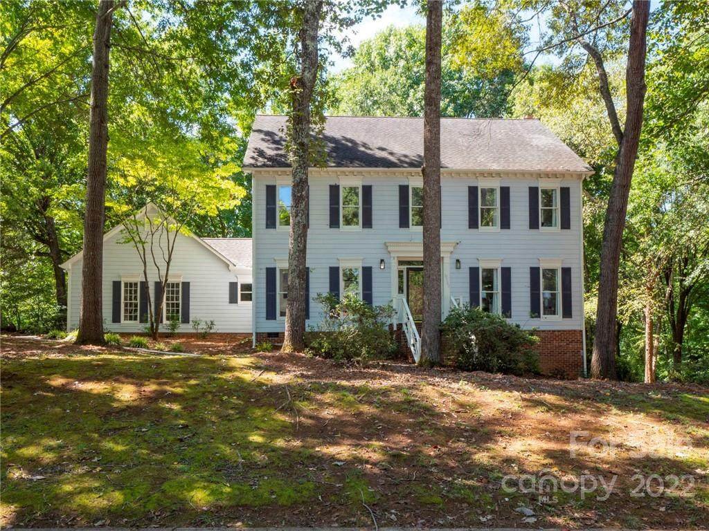 10101 Balmoral Circle - Photo 1
