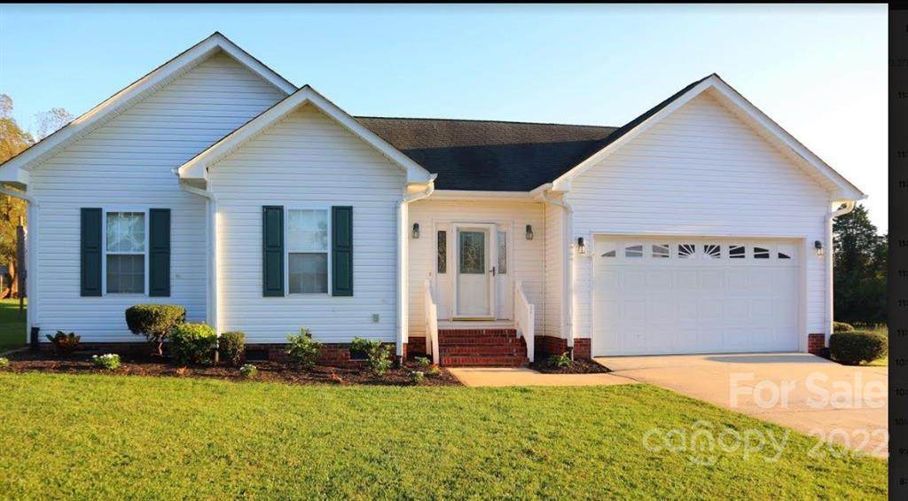 111 Cheval Trail - Photo 1