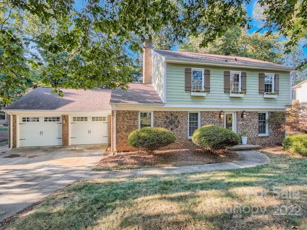 3000 Willowbrae Road - Photo 1