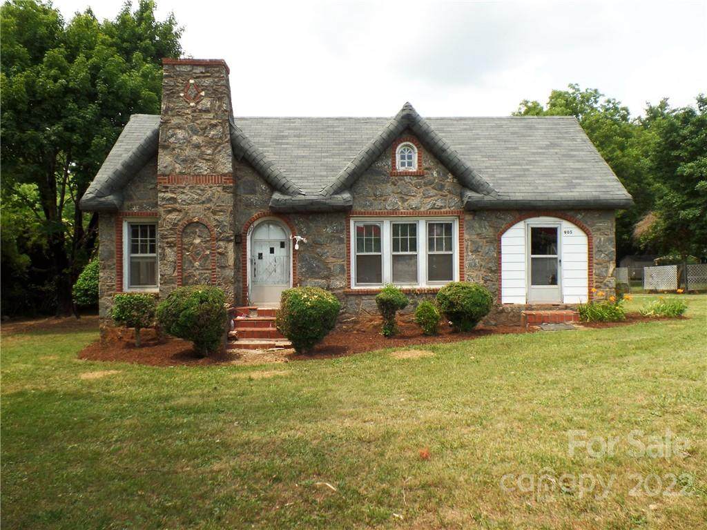 905 Conover Boulevard - Photo 1