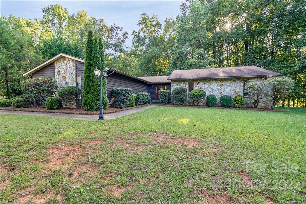 6225 Phyliss Lane - Photo 1