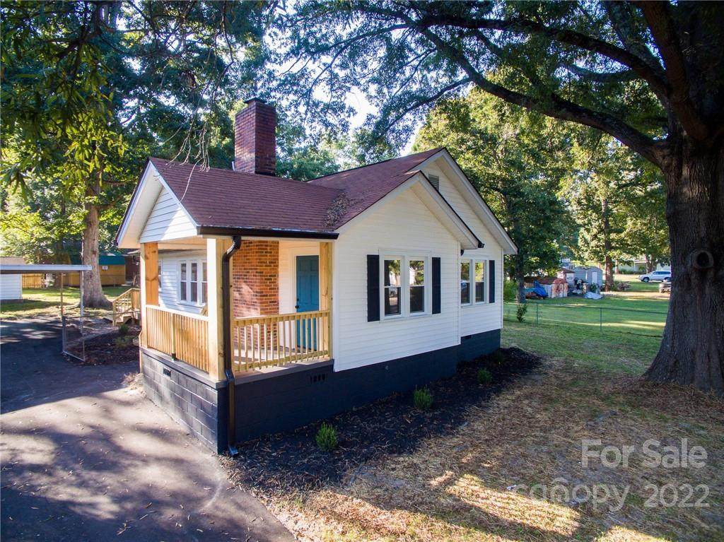 1521 Blackwood Street - Photo 1