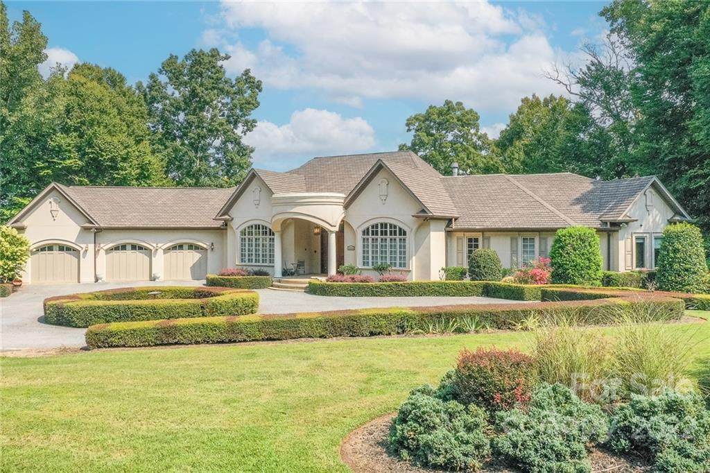 2256 Lake Ridge Drive - Photo 1