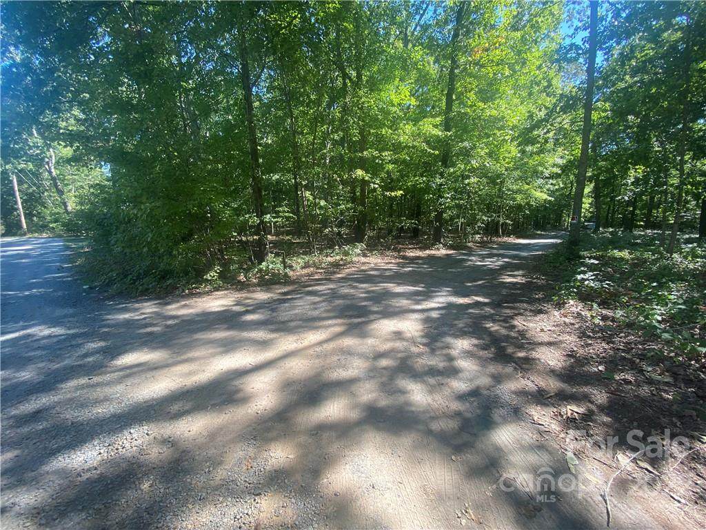 000 R L Lane - Photo 1