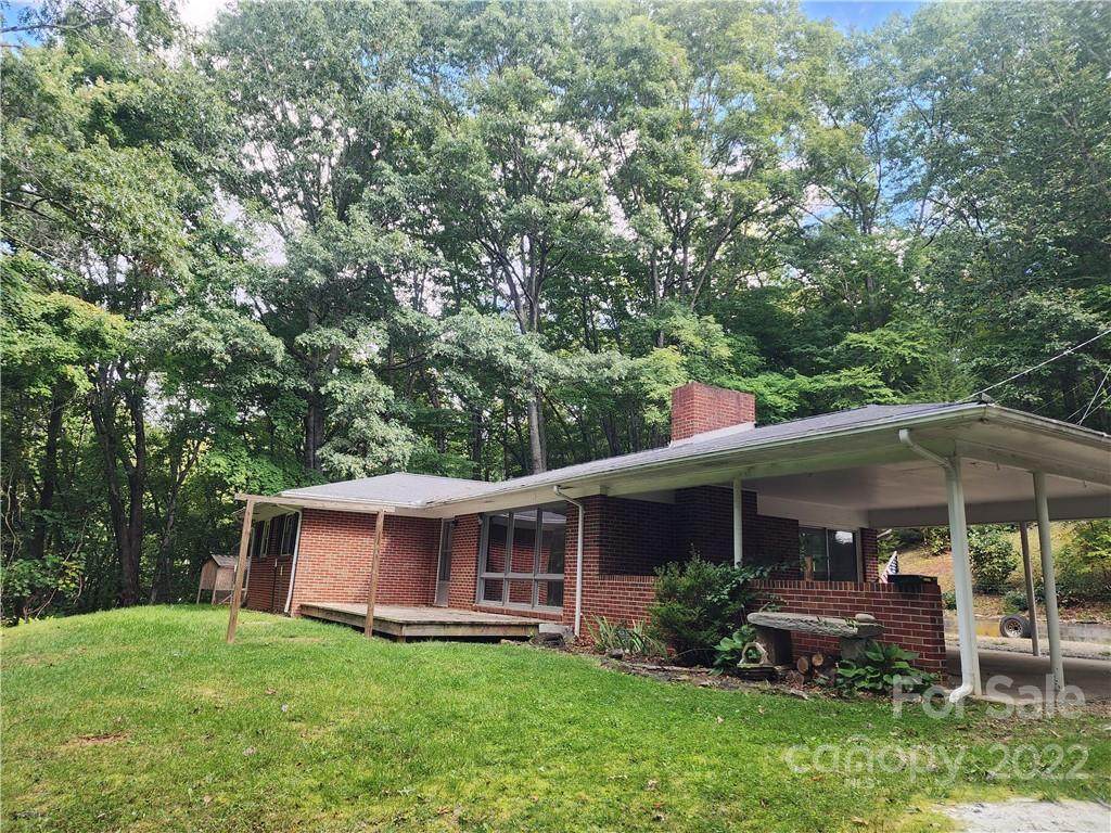 21 Woodstock Drive - Photo 1