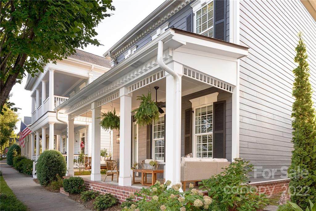 1138 South Street - Photo 1