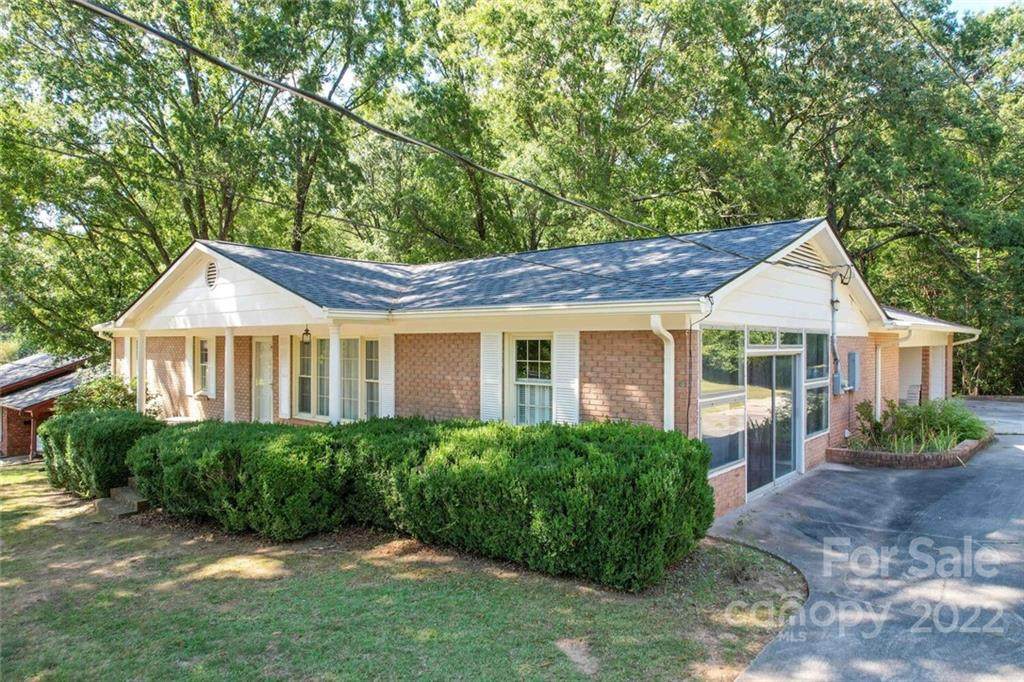 210 Cliffside Drive - Photo 1