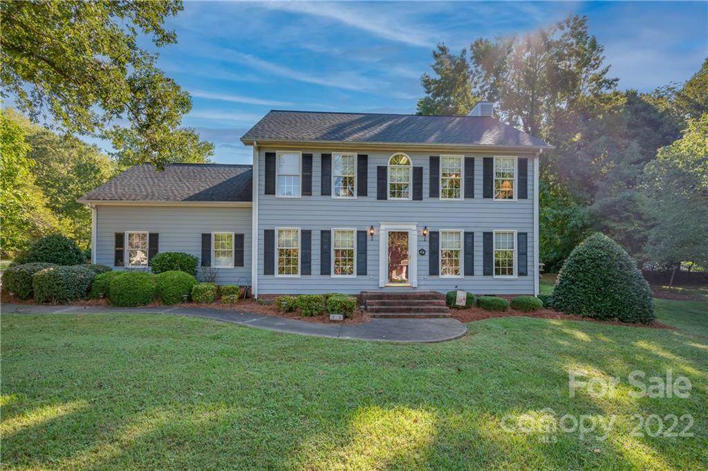 375 General Griffith Circle - Photo 1