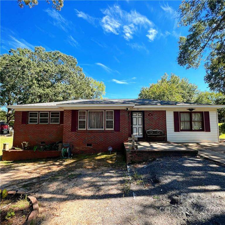 121 Freedom Drive - Photo 1
