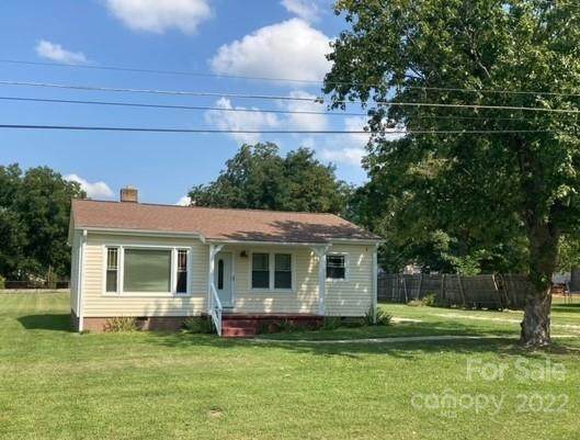 312 Oakwood Avenue - Photo 1